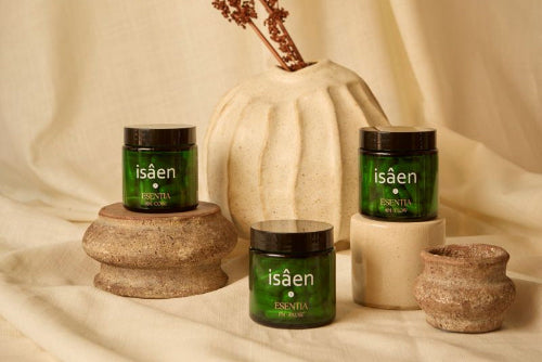 ESENTIA · isâen
